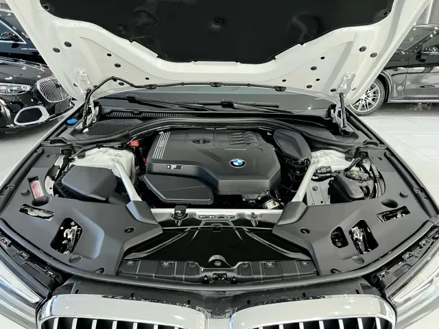 BMW 5 Series — Фото автомобиля 22
