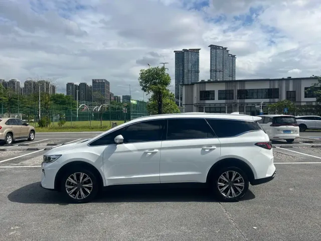 Geely Jiaji — Фото автомобиля 7