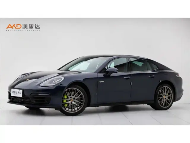 Фотография автомобиля — Porsche Panamera
