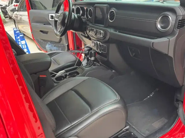 Jeep Gladiator — Фото автомобиля 11
