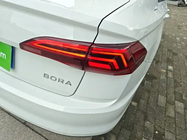 Volkswagen Bora — Фото автомобиля 7