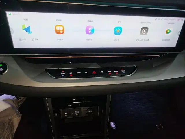 Arcfox Alpha S — Фото автомобиля 12