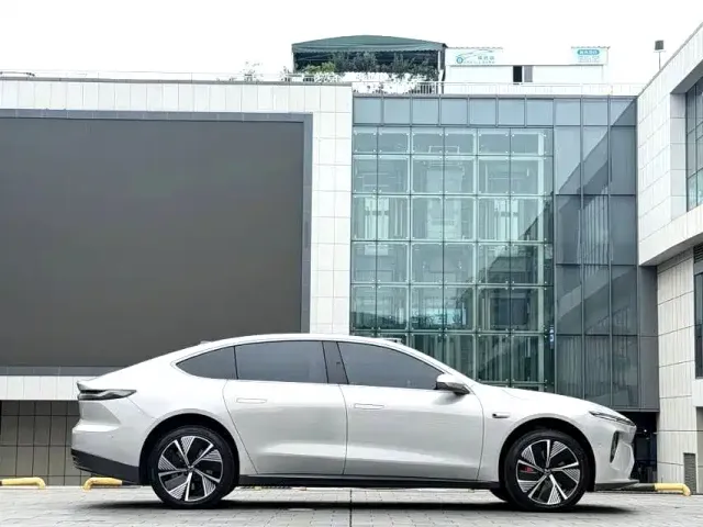 Nio ET7 — Фото автомобиля 8