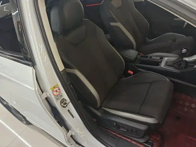 Audi Q3 — Фото автомобиля 24