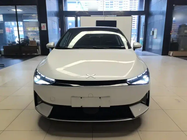 Xpeng P5 — Фото автомобиля 2