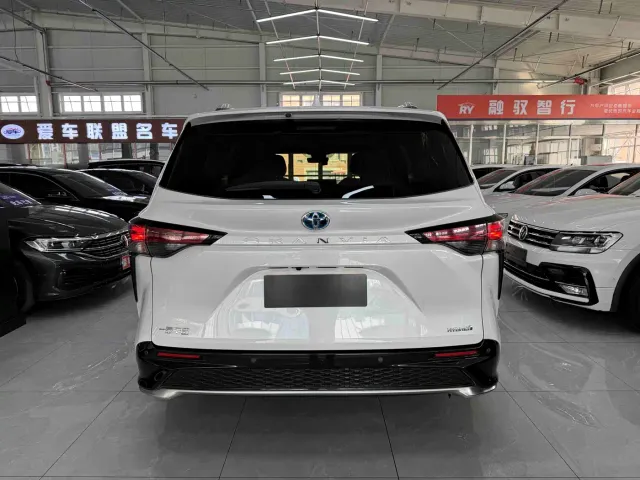 Toyota Granvia — Фото автомобиля 5