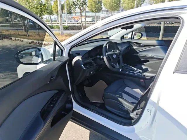 Buick Velite 6 — Фото автомобиля 15