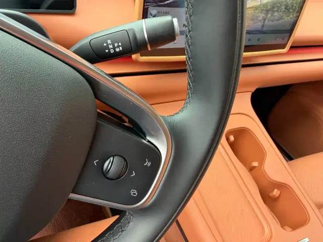 Leapmotor C16 — Фото автомобиля 10