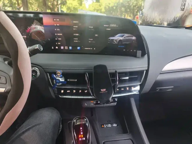 Cadillac CT5 — Фото автомобиля 14