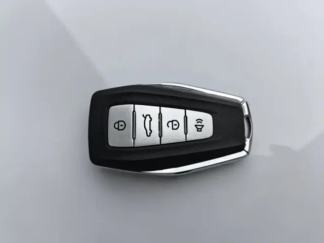 Geely Emgrand — Фото автомобиля 19