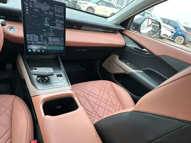 Changan Eado — Фото автомобиля 8