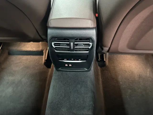 BMW 3 Series — Фото автомобиля 13