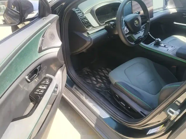 BYD Han — Фото автомобиля 15