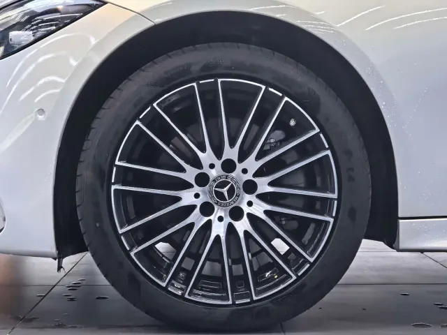 Mercedes-Benz C-Class — Фото автомобиля 18