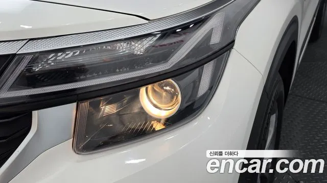Kia Seltos — Фото автомобиля 7