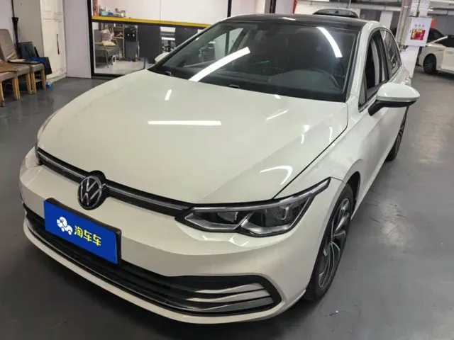 Фотография автомобиля — Volkswagen Golf