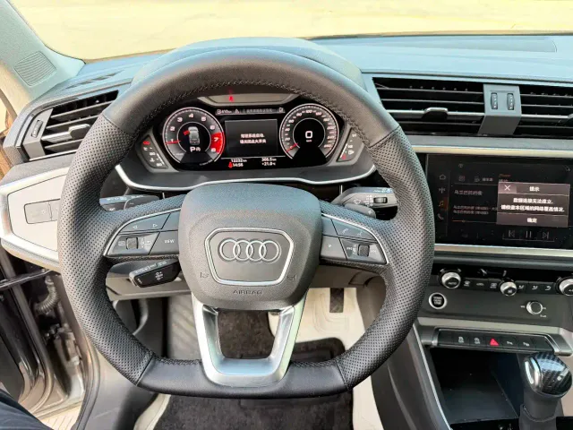 Audi Q3 — Фото автомобиля 8