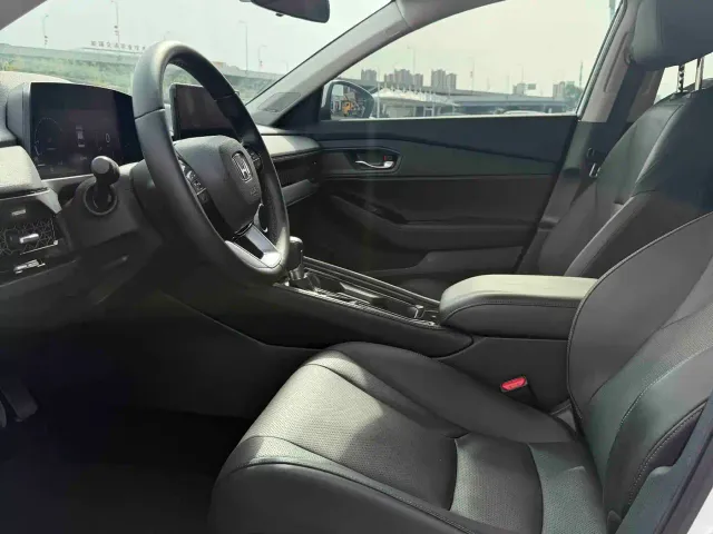 Honda Accord — Фото автомобиля 4