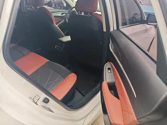 Changan Eado — Фото автомобиля 11
