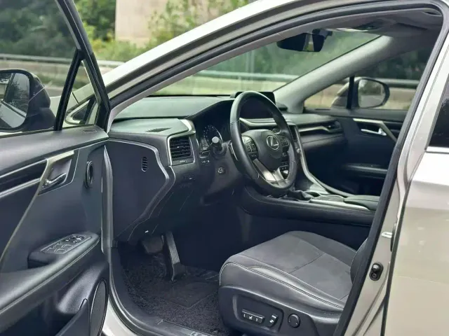Lexus RX — Фото автомобиля 4