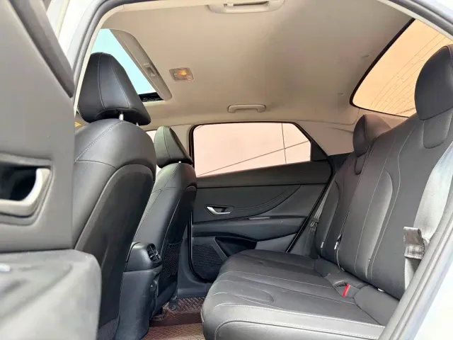Hyundai Elantra — Фото автомобиля 11