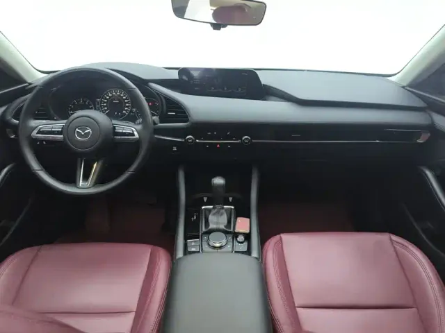 Mazda Axela — Фото автомобиля 12