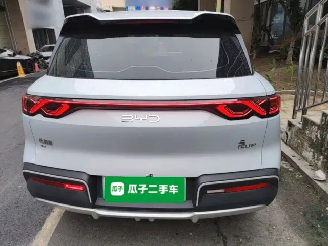 BYD Yuan UP — Фото автомобиля 5