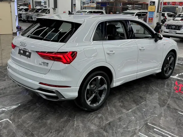 Audi Q3 — Фото автомобиля 5