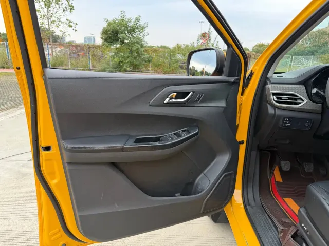 JMC Baodian — Фото автомобиля 10