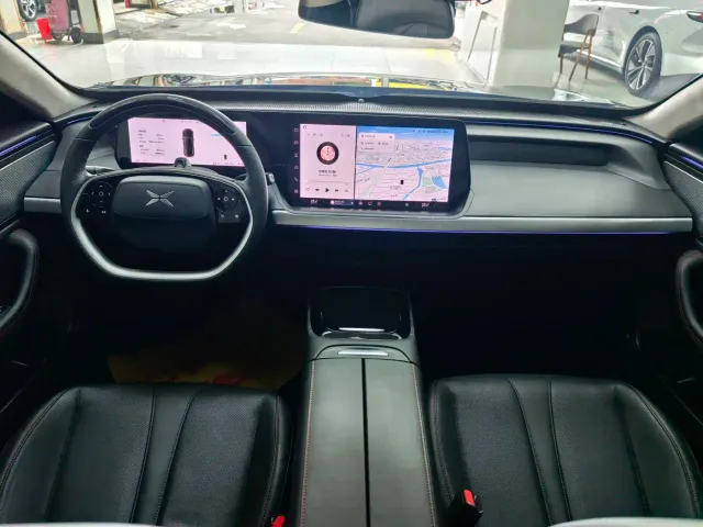 Xpeng P7 — Фото автомобиля 6