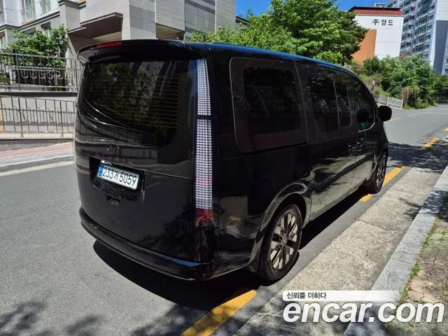 Hyundai Staria Staria 4WD Lounge 9 мест — Фото автомобиля 6