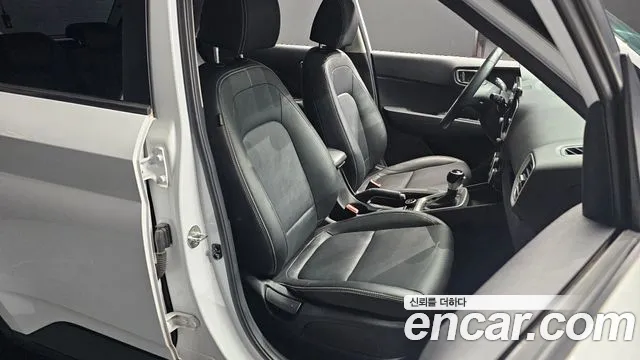 Hyundai Venue Venue 1.6 Modern Plus — Фото автомобиля 11