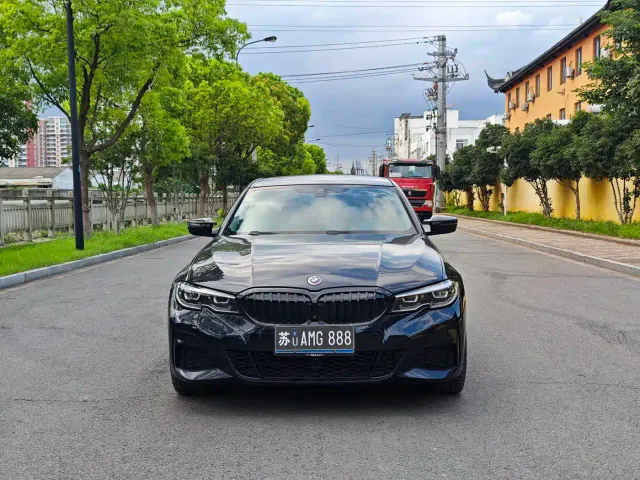 BMW 3 Series — Фото автомобиля 2