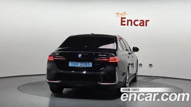 BMW i5 — Фото автомобиля 3