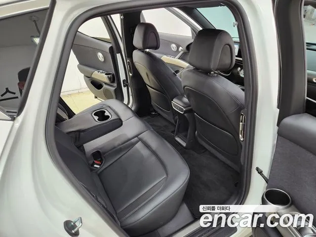 Genesis GV60 — Фото автомобиля 15