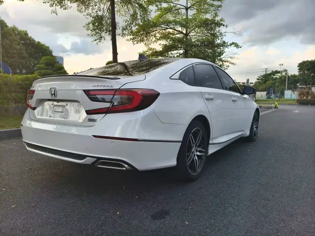 Honda Accord — Фото автомобиля 14