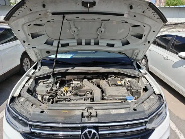 Volkswagen Tiguan L — Фото автомобиля 19