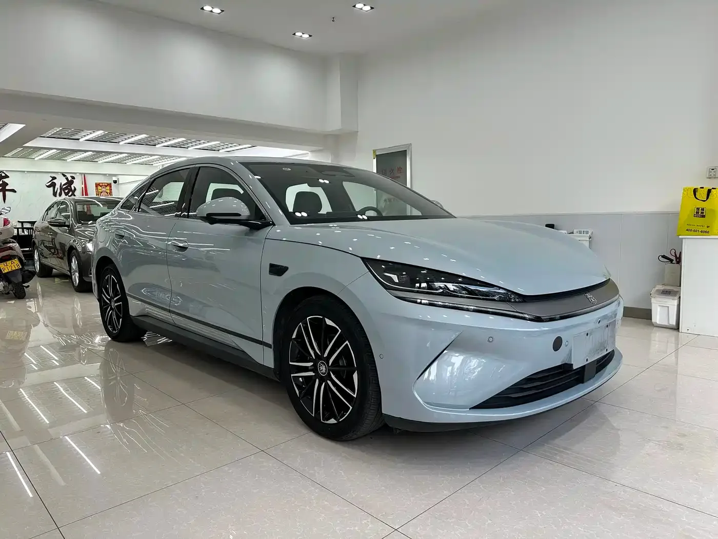 BYD Qin L 2025 Model EV 545KM Excellence Edition — Фото автомобиля 2