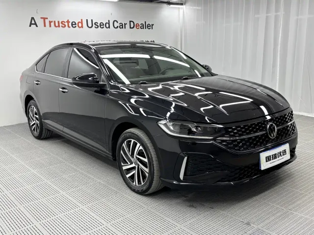 Volkswagen Lavida — Фото автомобиля 3