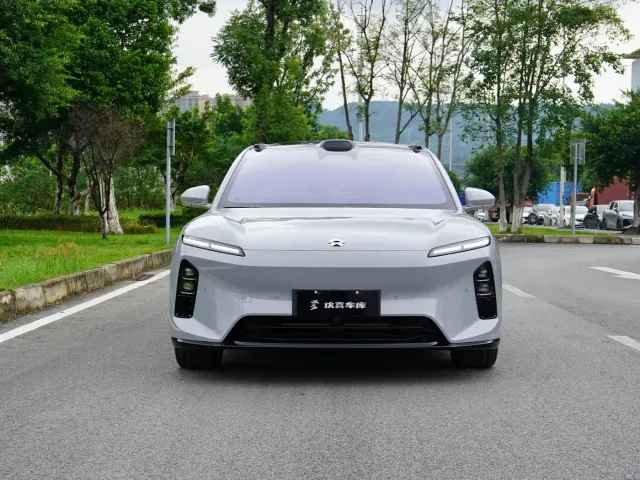 Nio ET5 Touring — Фото автомобиля 2