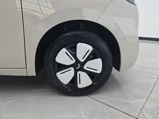 Wuling Hongguang Mini EV — Фото автомобиля 6