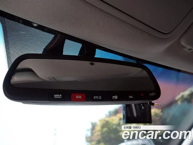 Kia Niro — Фото автомобиля 15