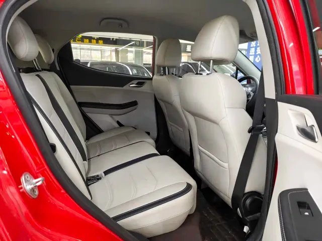 BYD Yuan Pro — Фото автомобиля 12