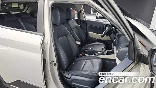 Hyundai Venue — Фото автомобиля 16