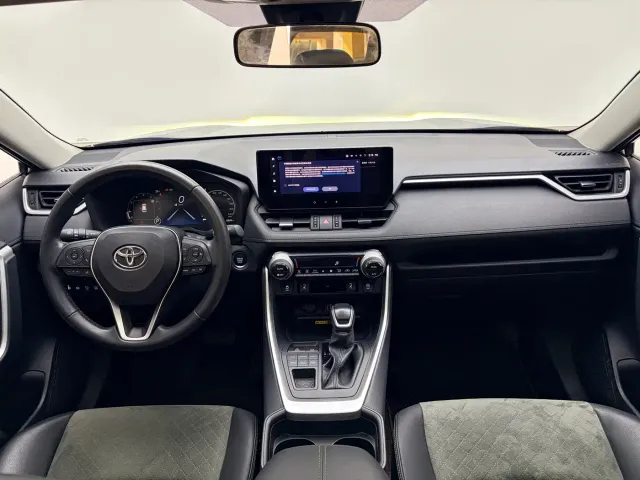 Toyota RAV4 — Фото автомобиля 14
