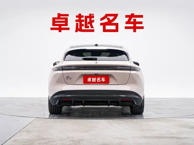 Nio ET5 Touring — Фото автомобиля 6