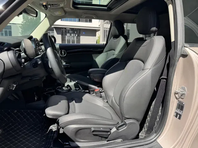 MINI Hatch — Фото автомобиля 11