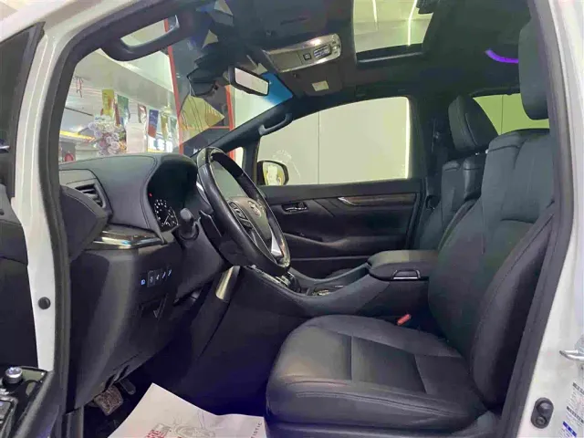 Toyota Vellfire — Фото автомобиля 6