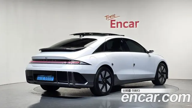 Hyundai Ioniq 6 — Фото автомобиля 2