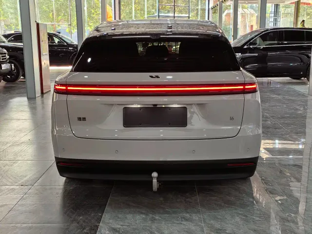 Li Auto i6 — Фото автомобиля 5